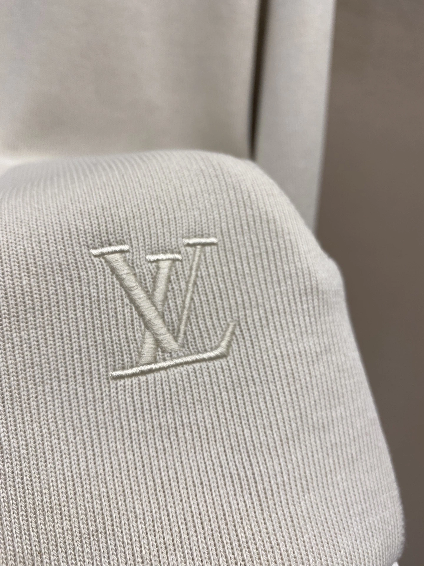 wg.luxury- 8V item:E-F208H2521